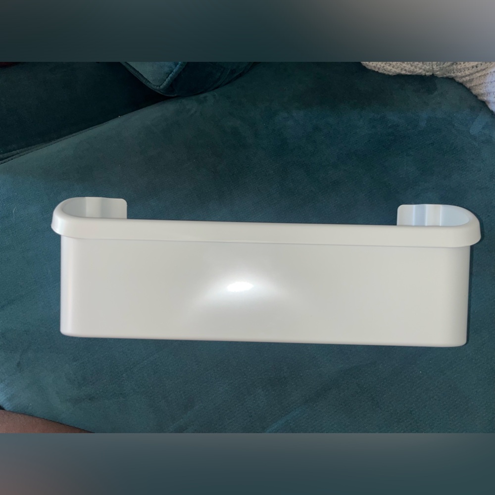 Refrigerator shelve